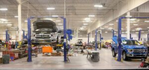 Read more about the article AUTO BODY VS MECHANIC